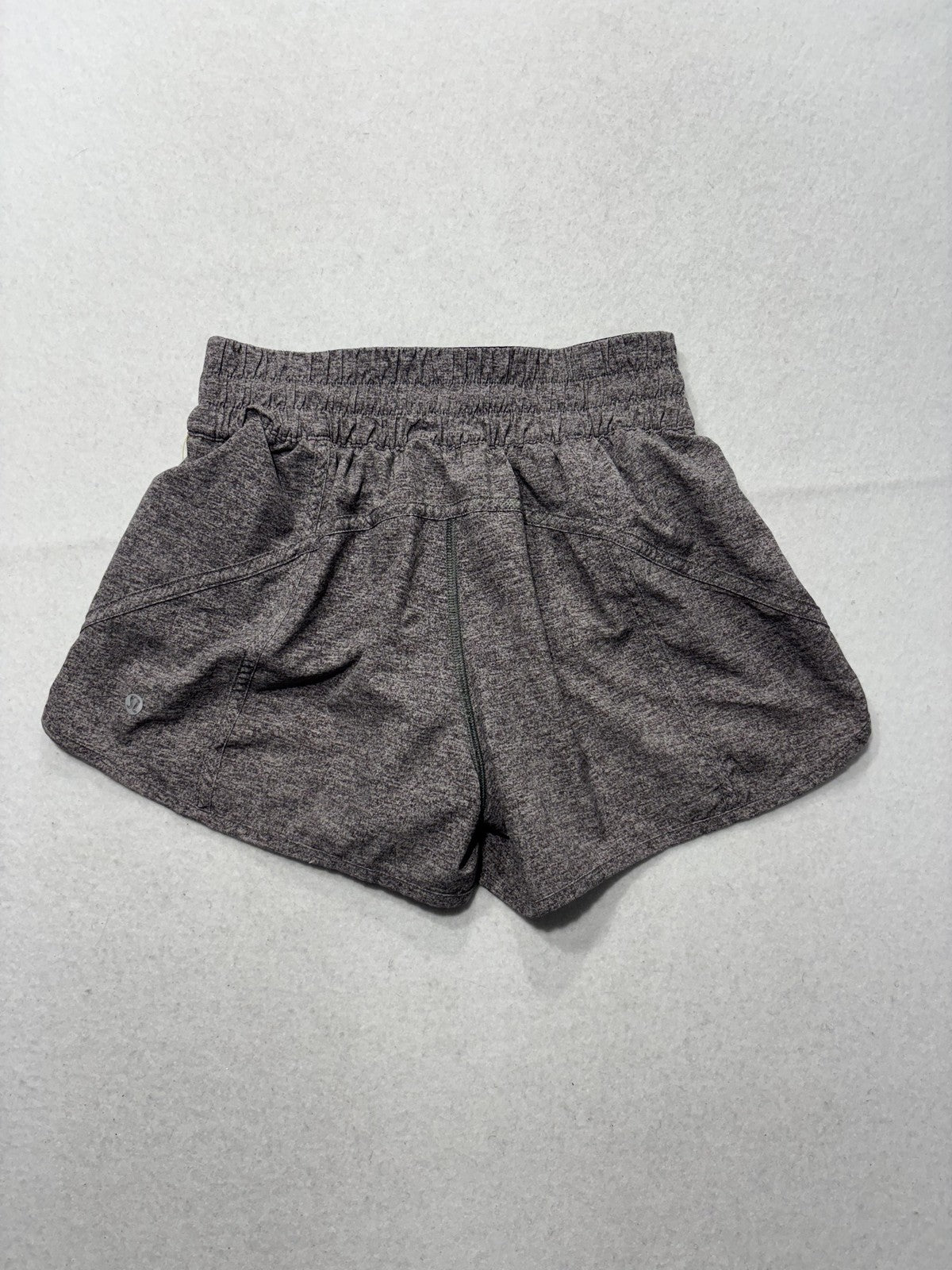 Lululemon Running Shorts Womens 6 Gray 2.5" Inseam Zip Pocket Lined Athletic