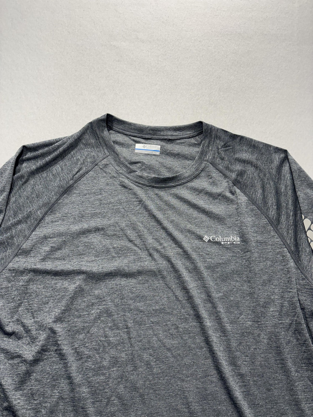 Columbia PFG Omni-Shade Shirt Mens XL Gray Long Sleeve Tee Fishing Lightweight