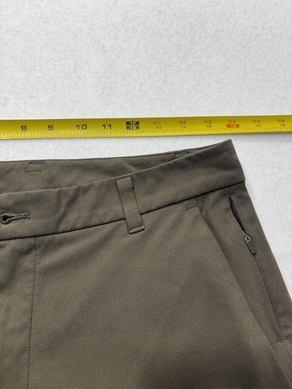 Lululemon Mens Chino Pants 31x32 Green Slim Straight Stretch Casual LM5AEYS