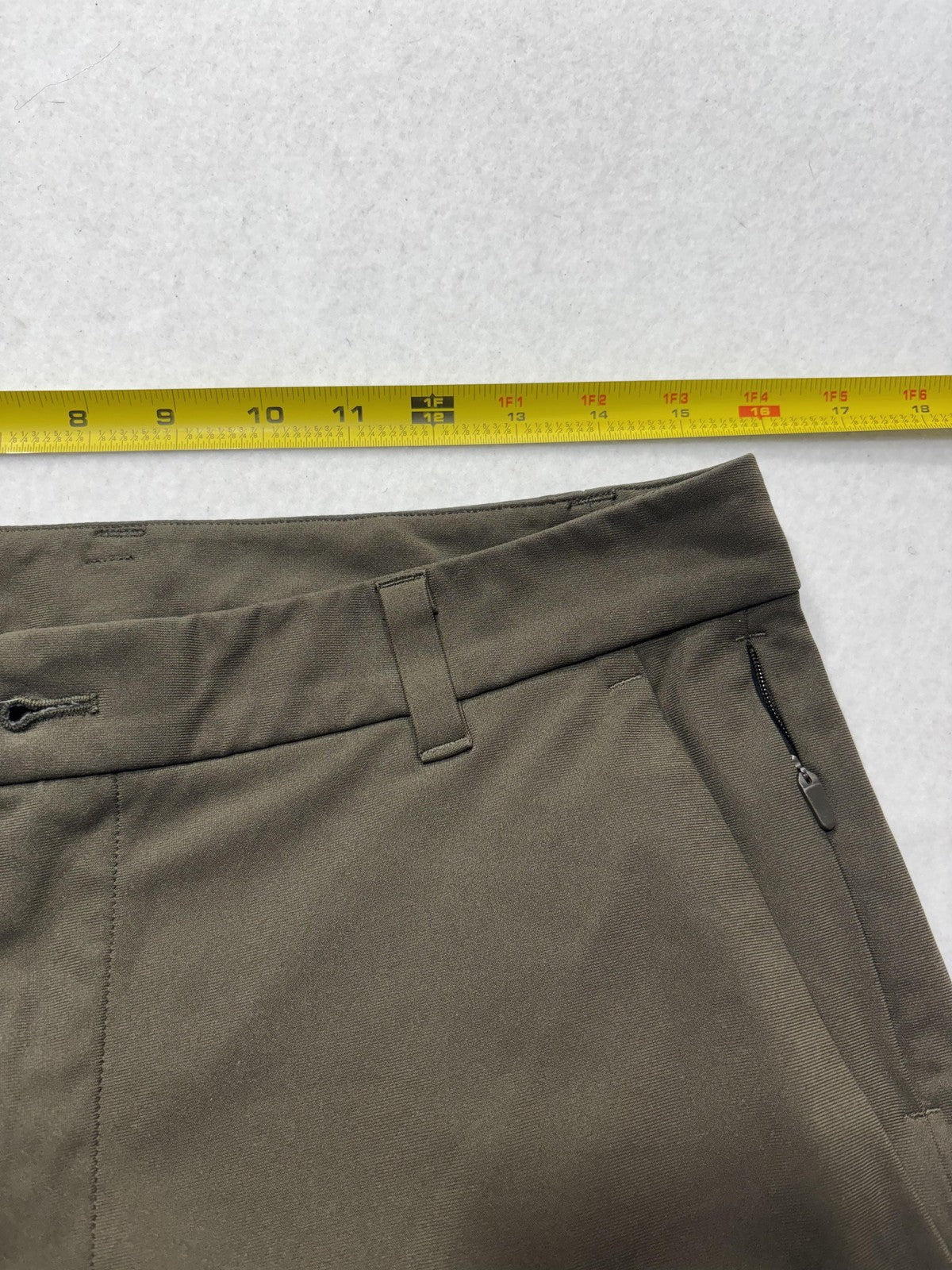 Lululemon Mens Chino Pants 31x32 Green Slim Straight Stretch Casual LM5AEYS