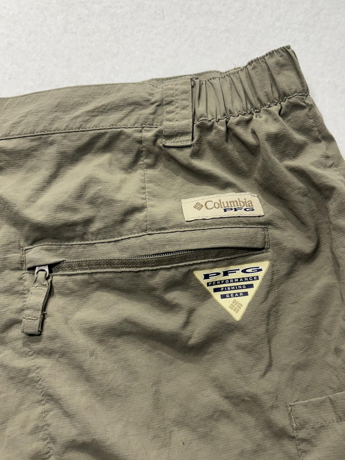Columbia PFG Omni-Shade Shorts Mens 40 Beige Blood N Guts Fishing Quick Dry