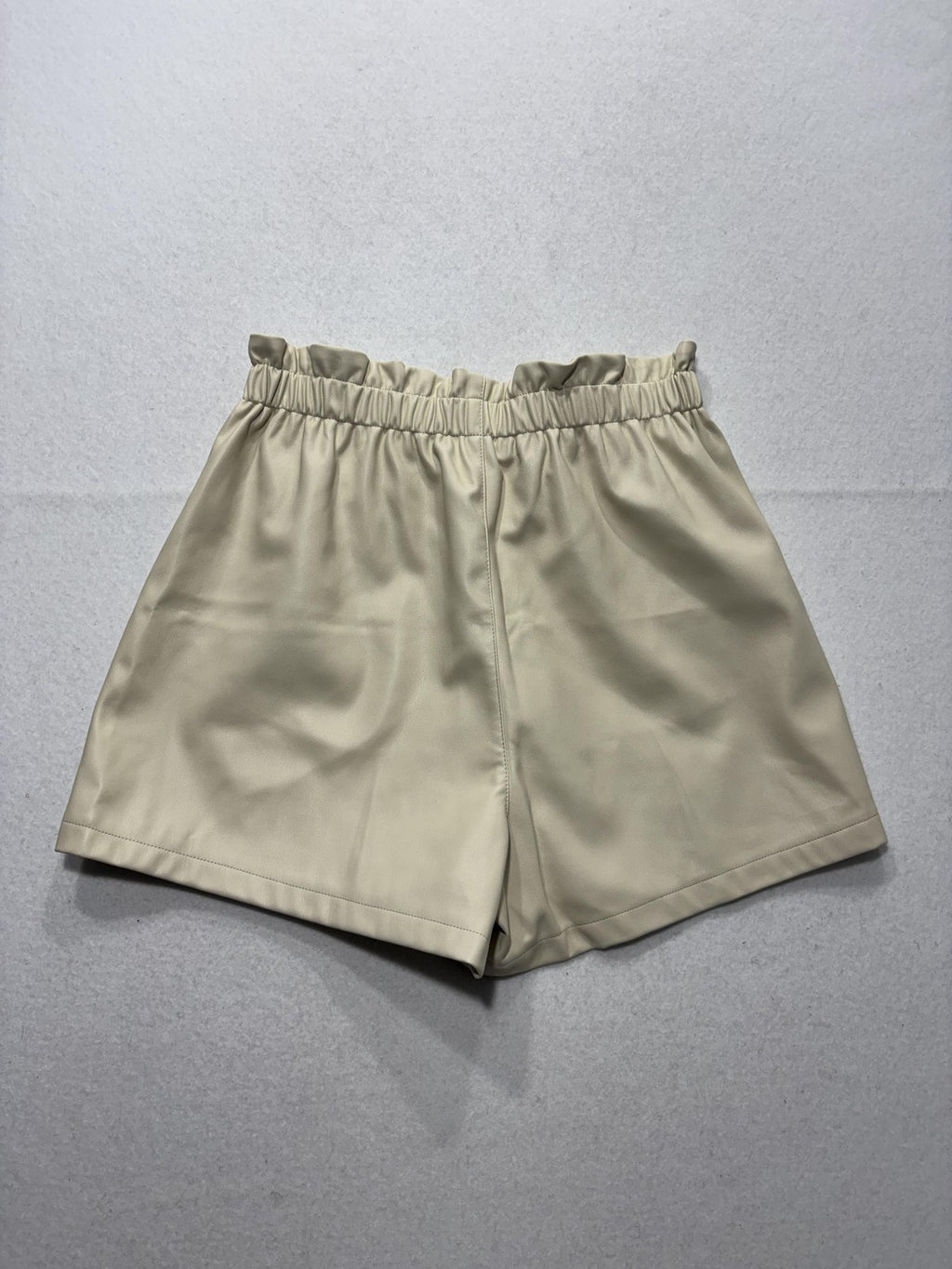 Steve Madden Shorts Womens Small Beige Faux Leather Paperbag Waist Pull On