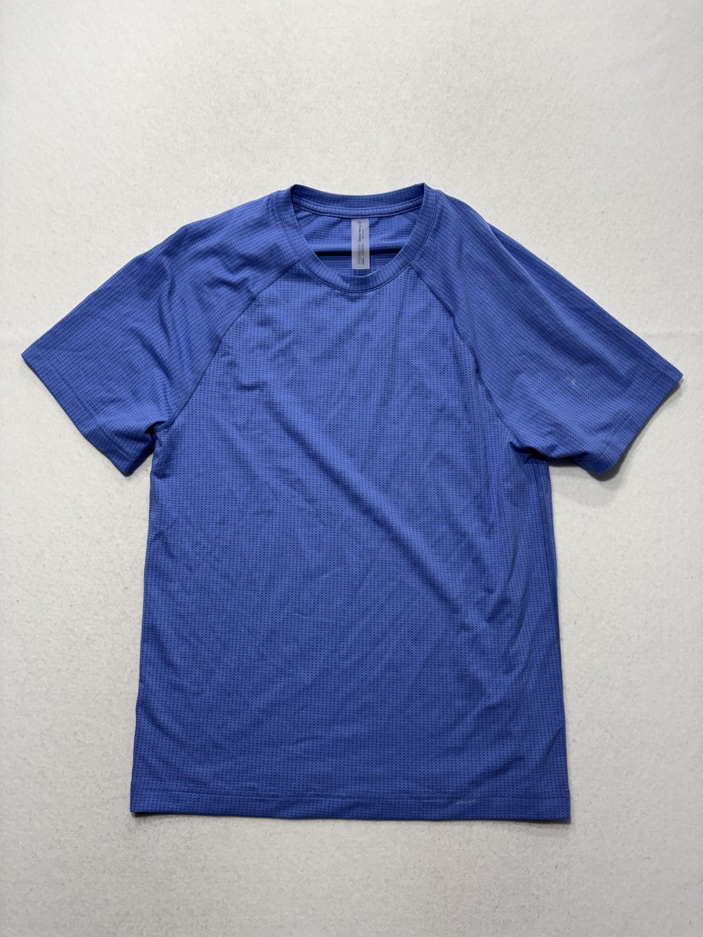Outdoor Voices ThinkFast Shirt Mens XS Blue Mesh Short Sleeve Running Athletic