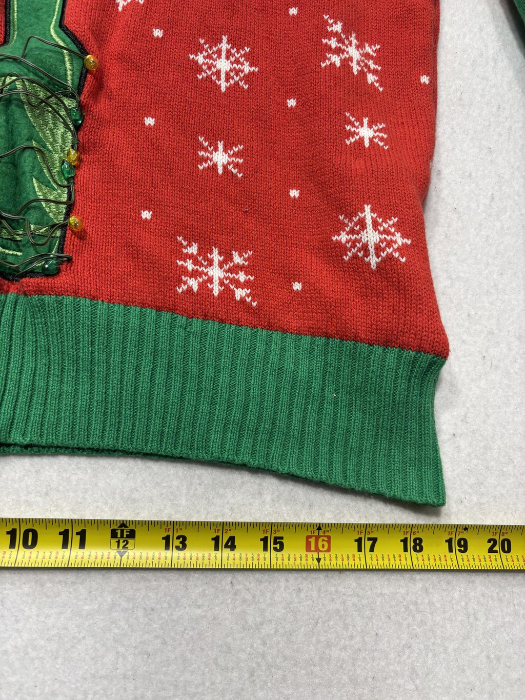 Spencer's Sweater Mens Large Red Green Beer Christmas Ugly Light Up Pullover