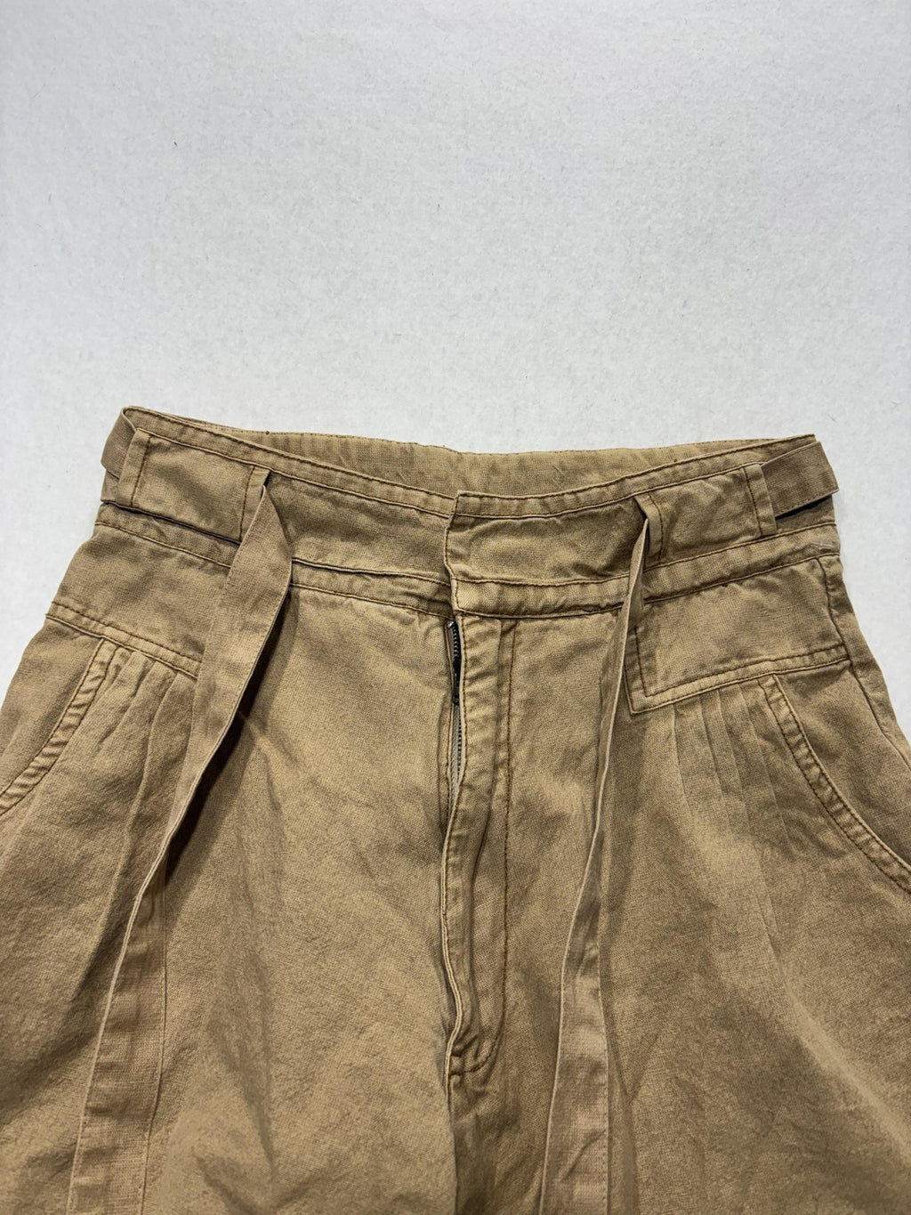 FP One Shorts Womens 4 Beige Chino Twill Belted Raw Hem Pleated Relaxed Fit