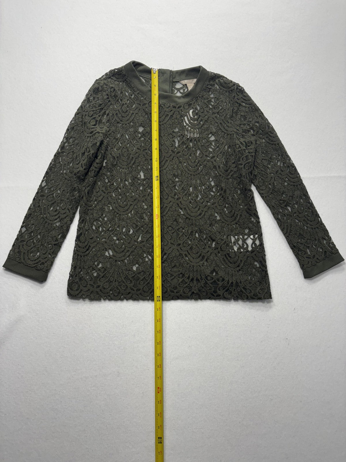 Banana Republic Blouse Womens Medium Green Lace Crew Neck Long Sleeve Sheer Top