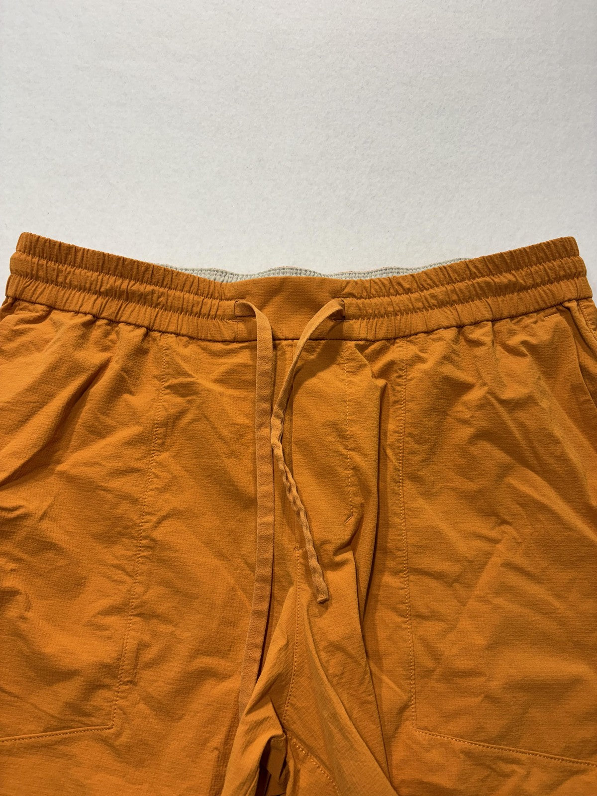 Lululemon Shorts Mens 36 Orange 7" Inseam Running Quick Dry Lightweight Athletic
