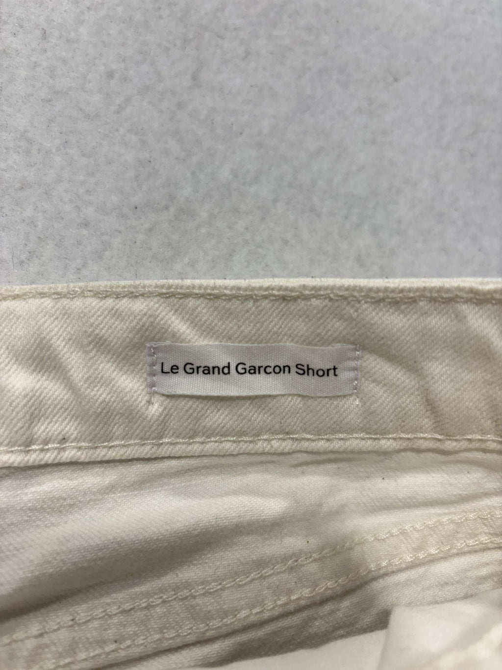 FRAME Le Grand Garcon Boyfriend Denim Shorts White 27 LGGSH470 Frayed Cut Off