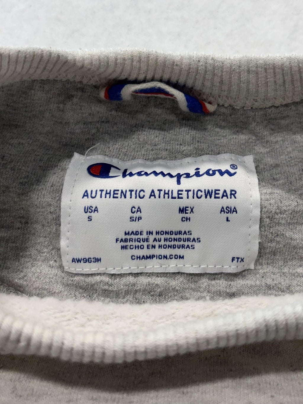 Champion Sweatshirt Mens Small Gray Fleece Crew Neck Logo Pullover GF88H K74