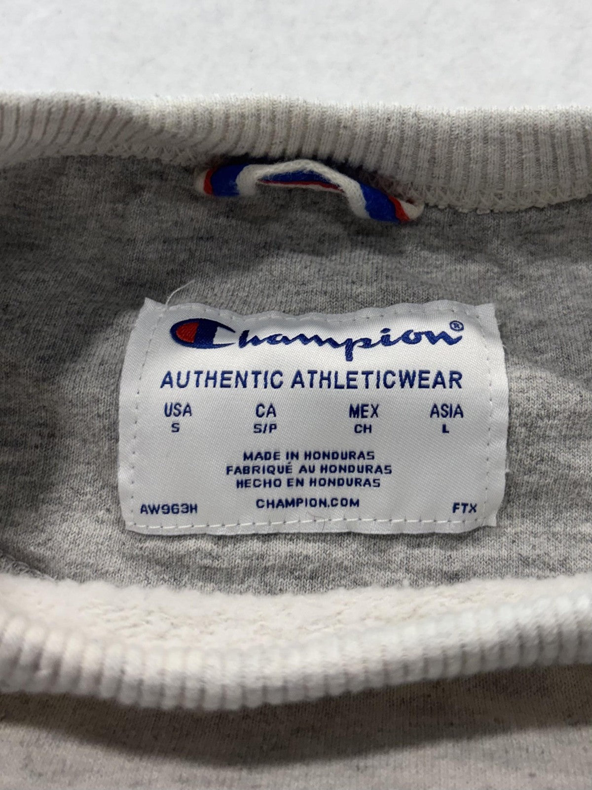 Champion Sweatshirt Mens Small Gray Fleece Crew Neck Logo Pullover GF88H K74