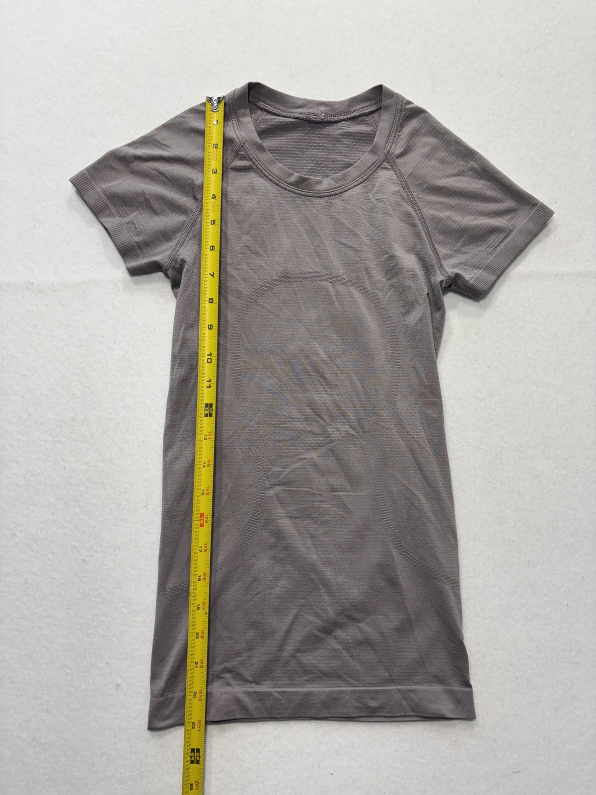 Lululemon Shirt Womens 4 Gray Breathe Repeat Short Sleeve Running Athletic