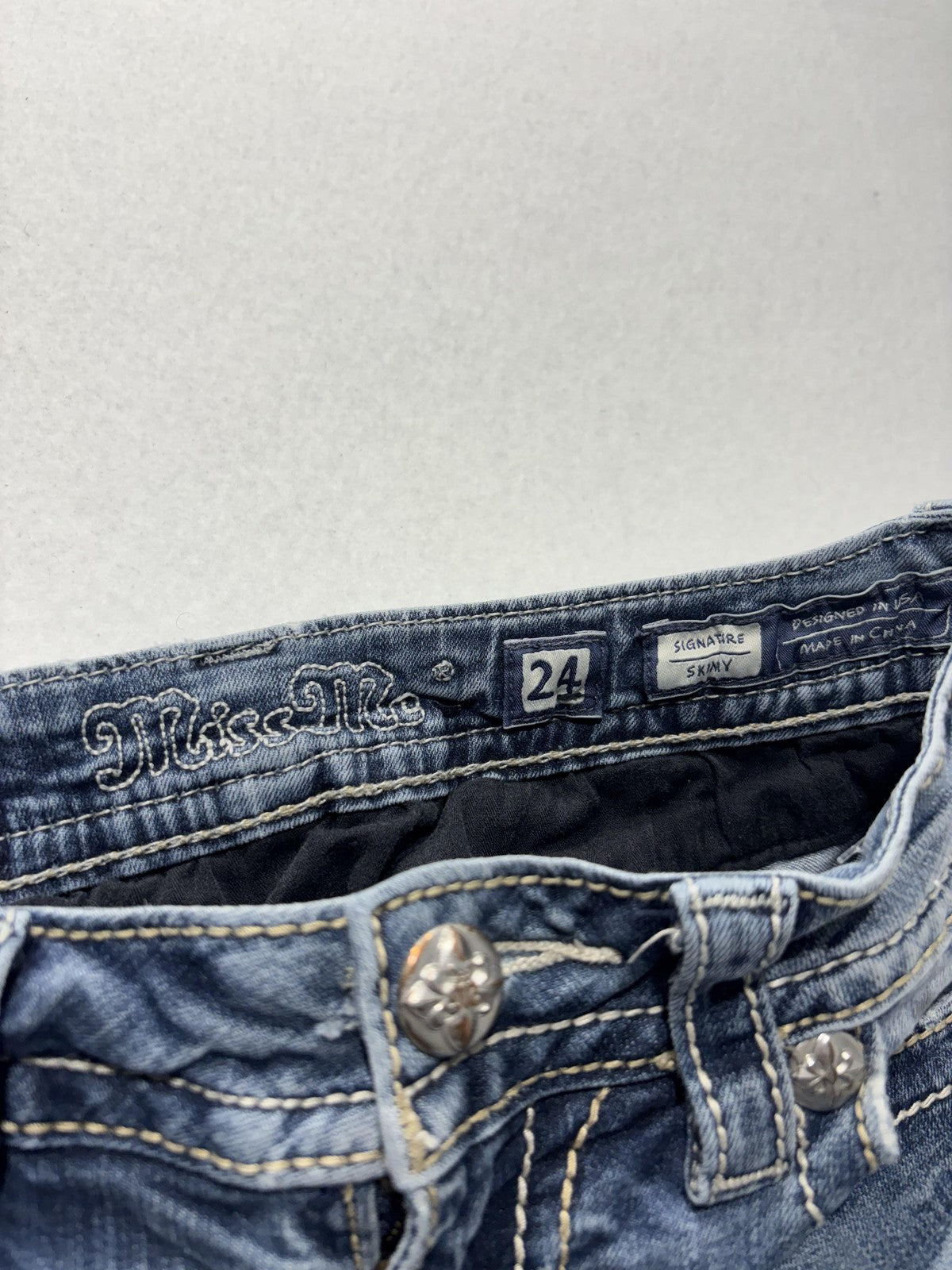 Miss Me Bermuda Shorts Womens 24 Blue Embroidered Rhinestone Denim Cuffed