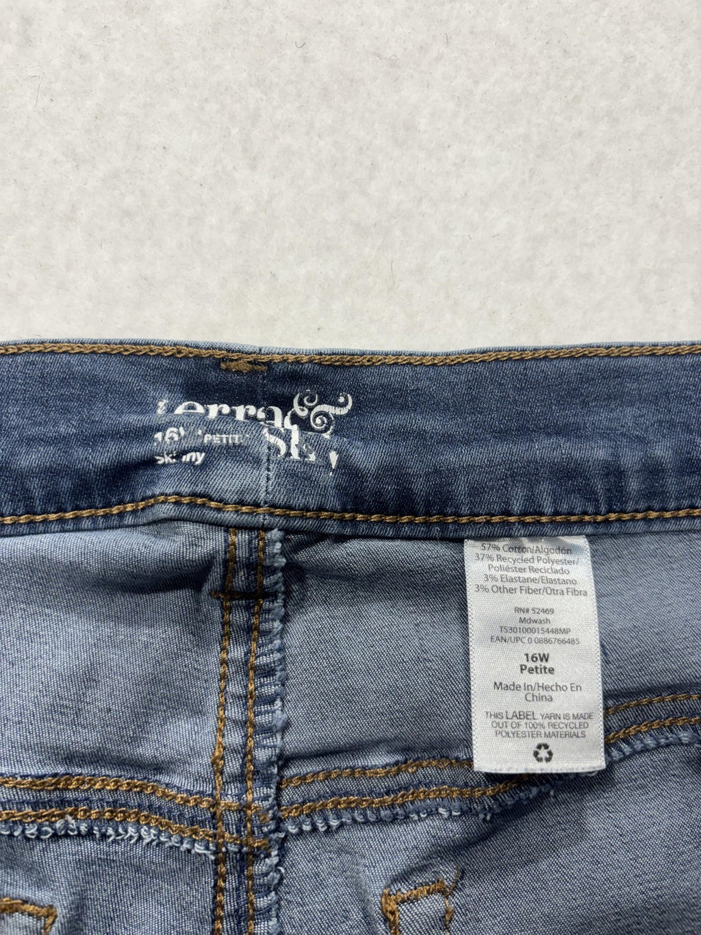 Terra & Sky Jeans Womens 16W Petite Blue Medium Wash High Rise Skinny 37x26.5