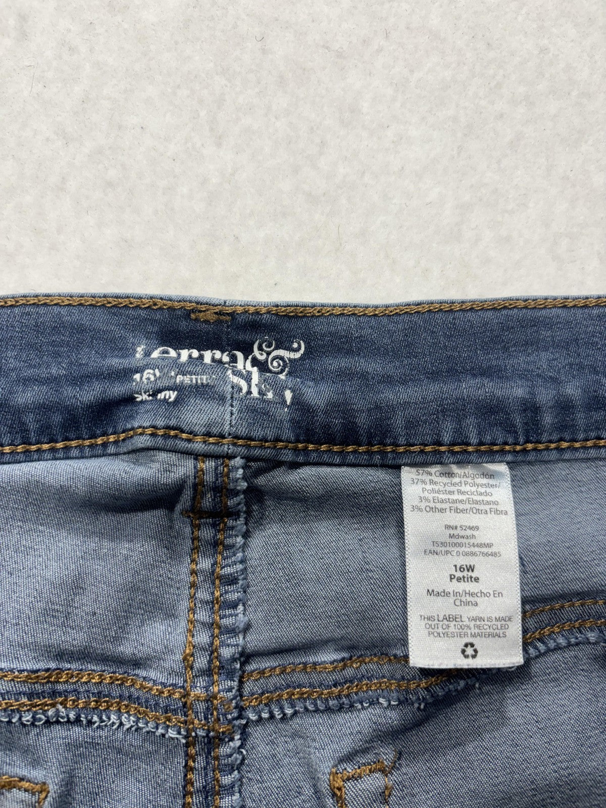 Terra & Sky Jeans Womens 16W Petite Blue Medium Wash High Rise Skinny 37x26.5