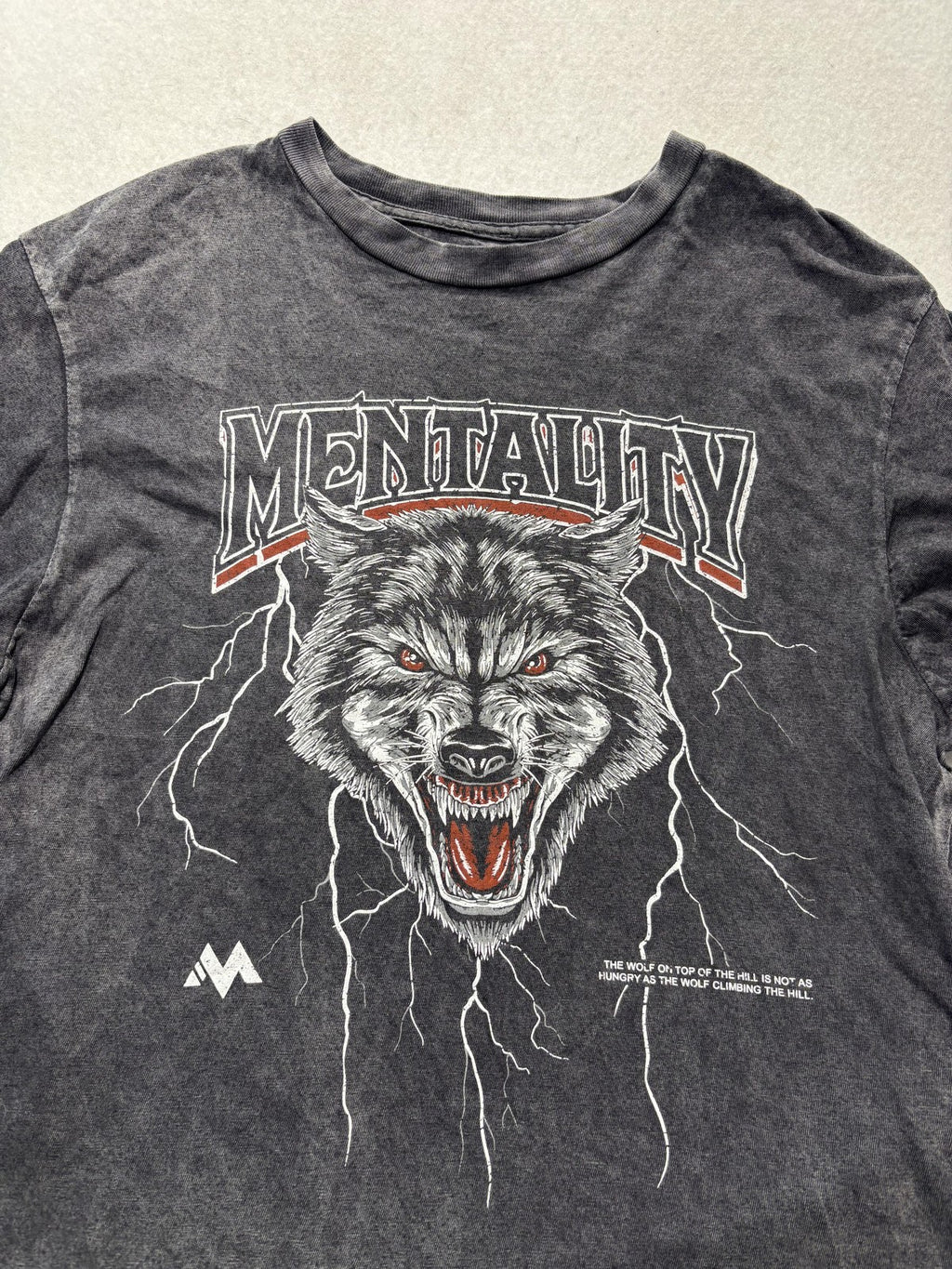 Mentality Shirt Mens Medium Gray Wolf Lightning Graphic Tee Motivational Quote