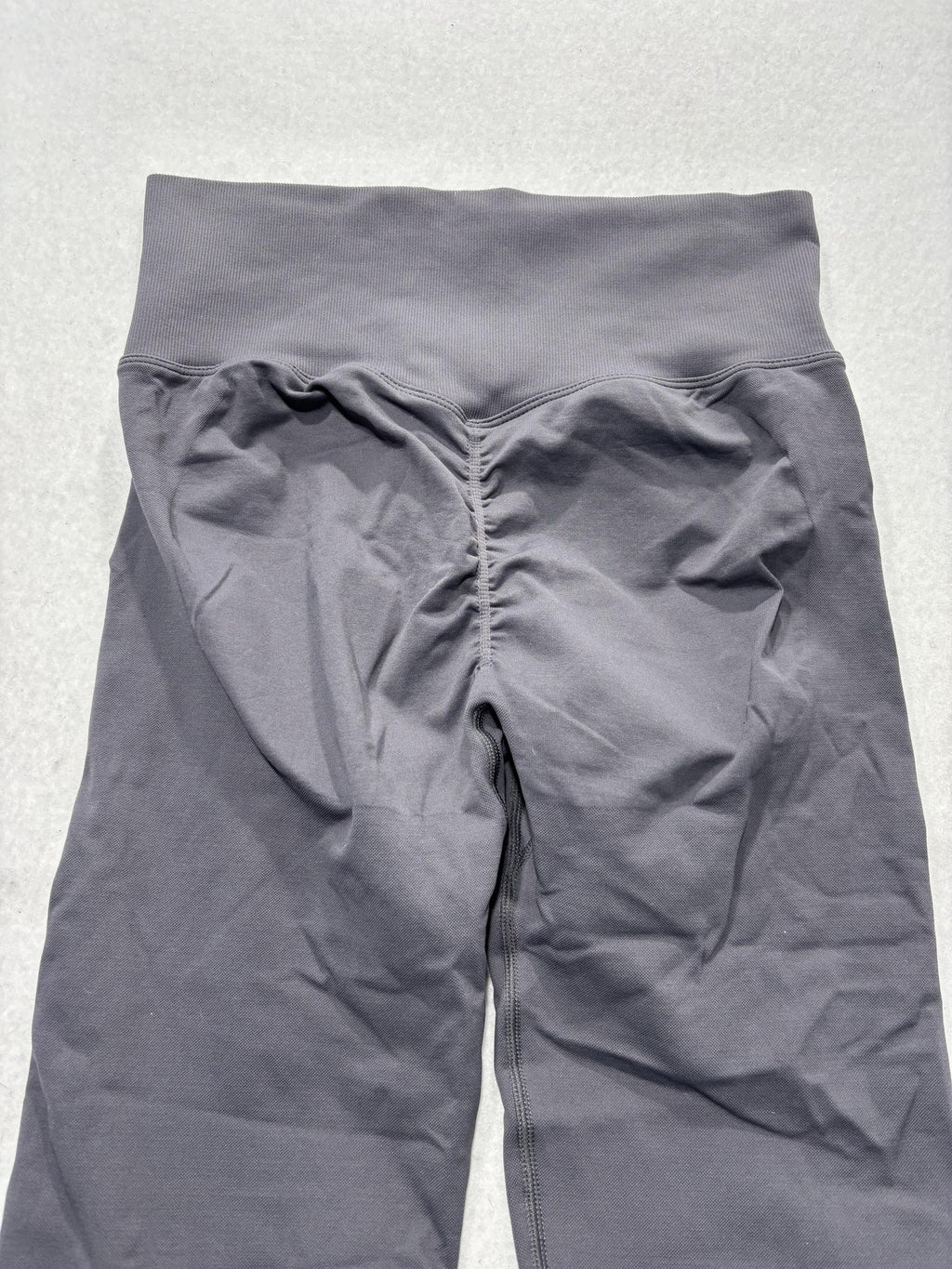 Unbranded Gray High Rise Ruched Back Shaping Leggings Womens Medium 24 Inseam