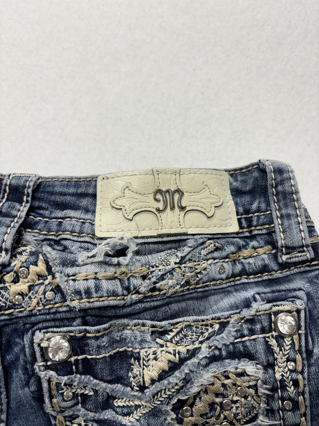Miss Me Bermuda Shorts Womens 24 Blue Embroidered Rhinestone Denim Cuffed