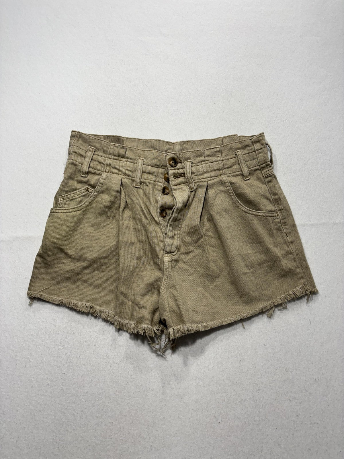 We The Free Shorts Womens Medium Beige Pleated Cut Off Frayed Button Fly Twill