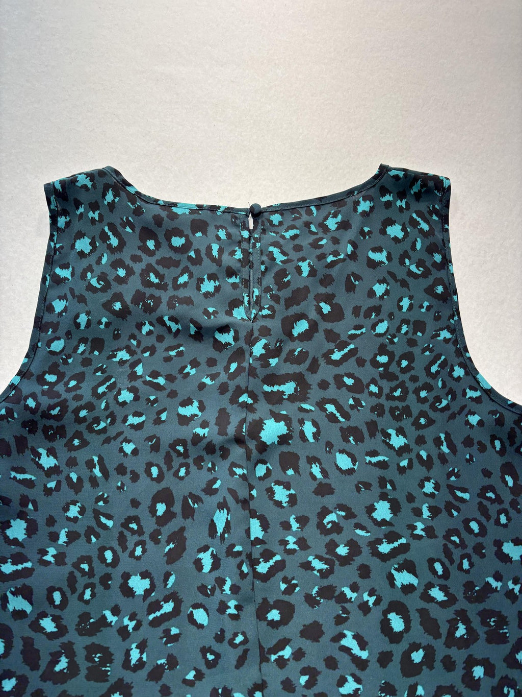 Apt. 9 Blouse Womens Medium Green Leopard Print Shirred Neck Sleeveless Top