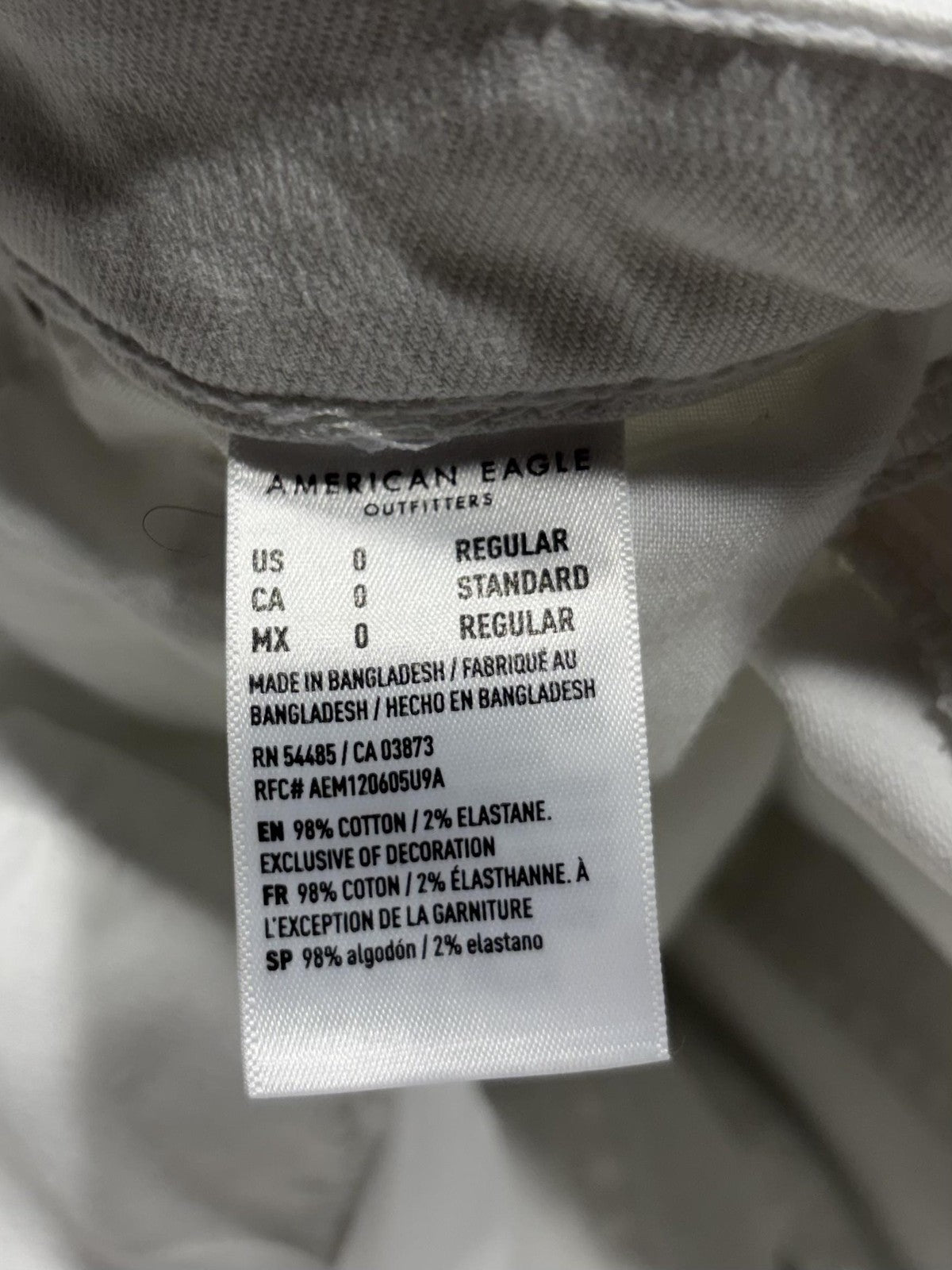 American Eagle Mom Straight Jeans Womens 0 White High Rise Distressed 28x29