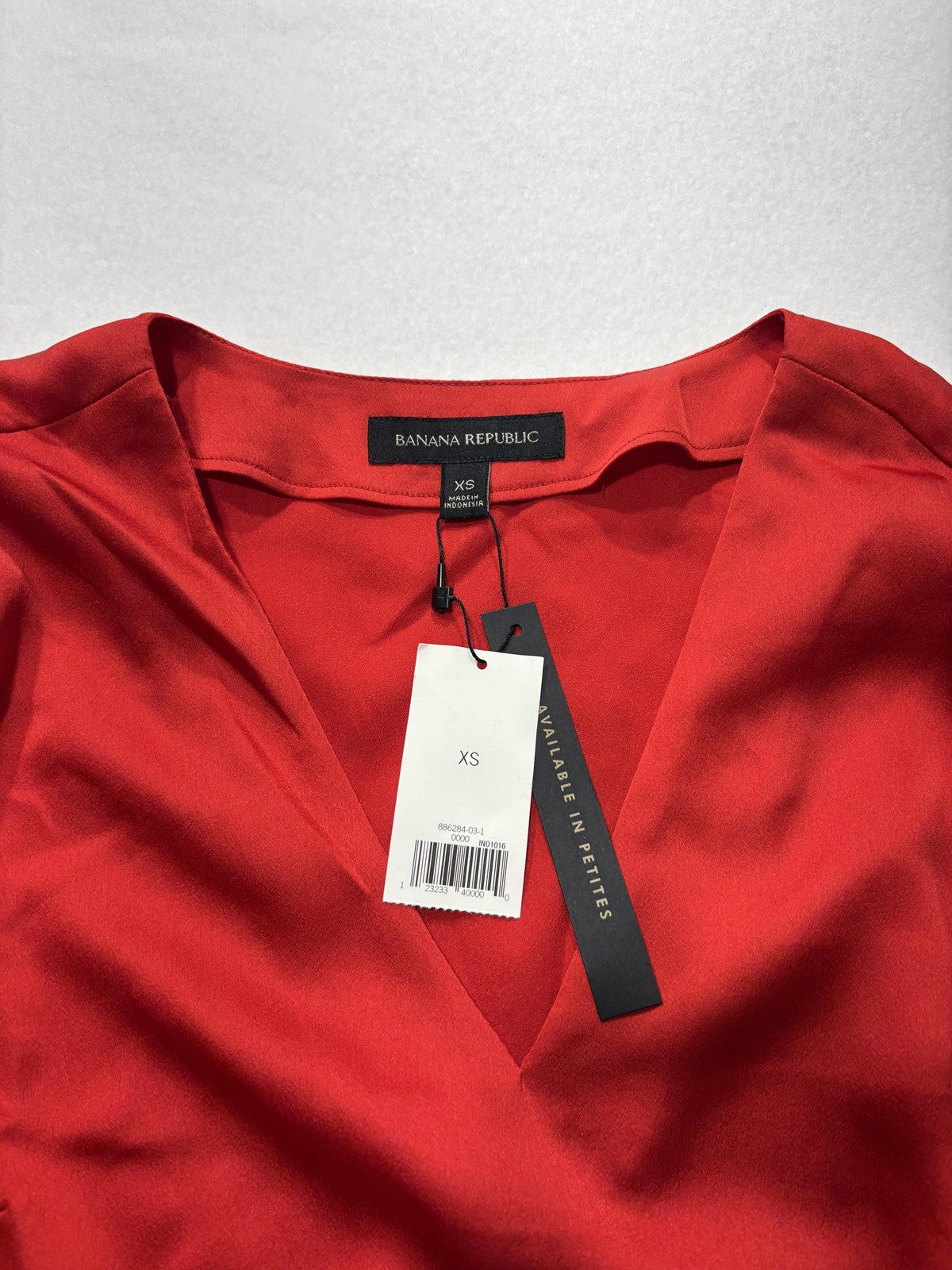 Banana Republic Blouse Womens XS Red Satin V Neck Button Balloon Sleeve Top