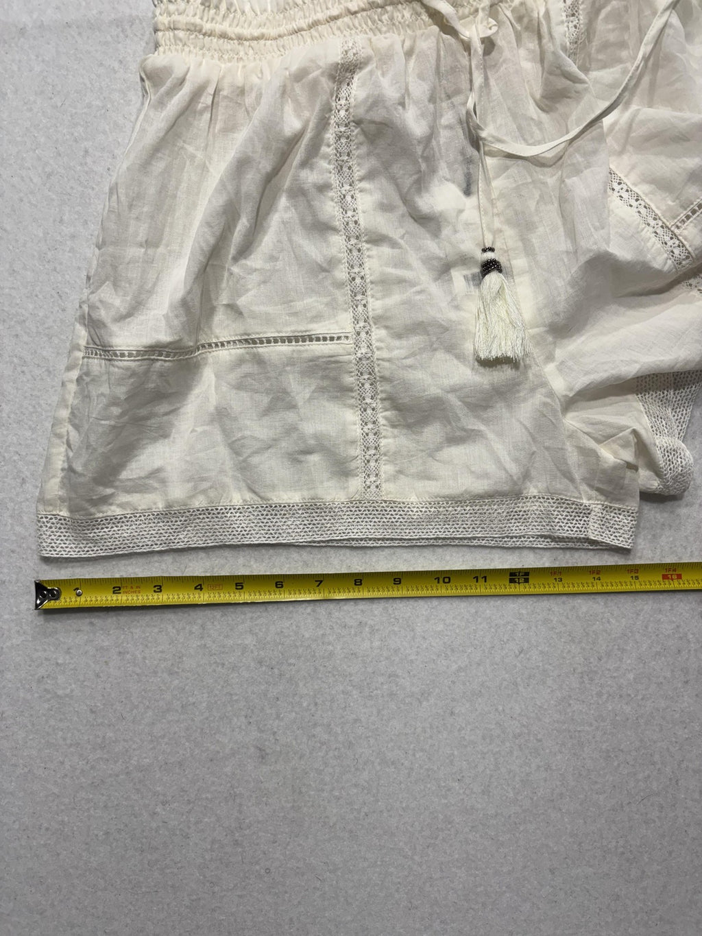 A Loves A Shorts Womens Large White Gauze Skimmer Tassel Drawstring Lace Trim