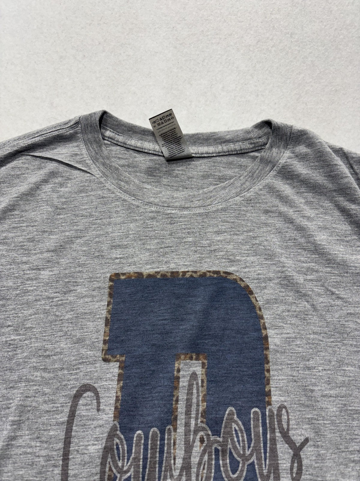 Gildan Shirt Mens Medium Gray D Cowboys Graphic Tee Performance Polyester Sports