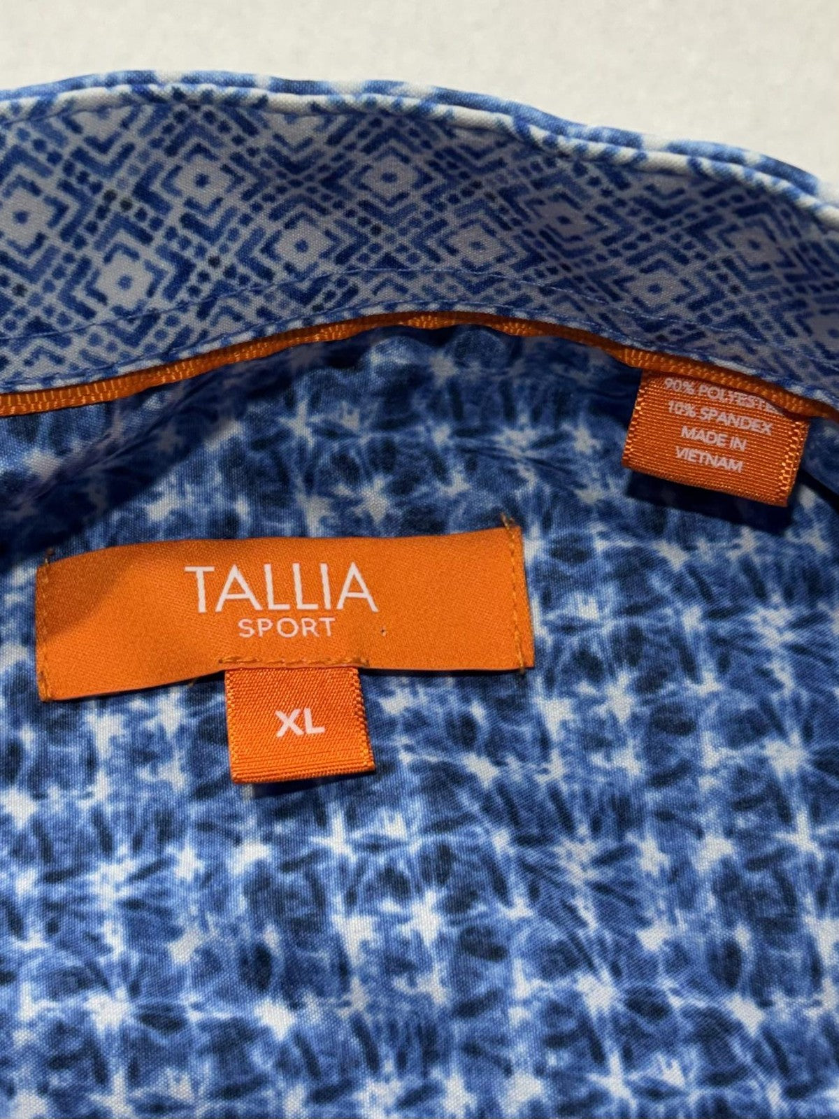 Tallia Sport Shirt Mens XL Blue Geometric Long Sleeve Button Up Stretch Casual