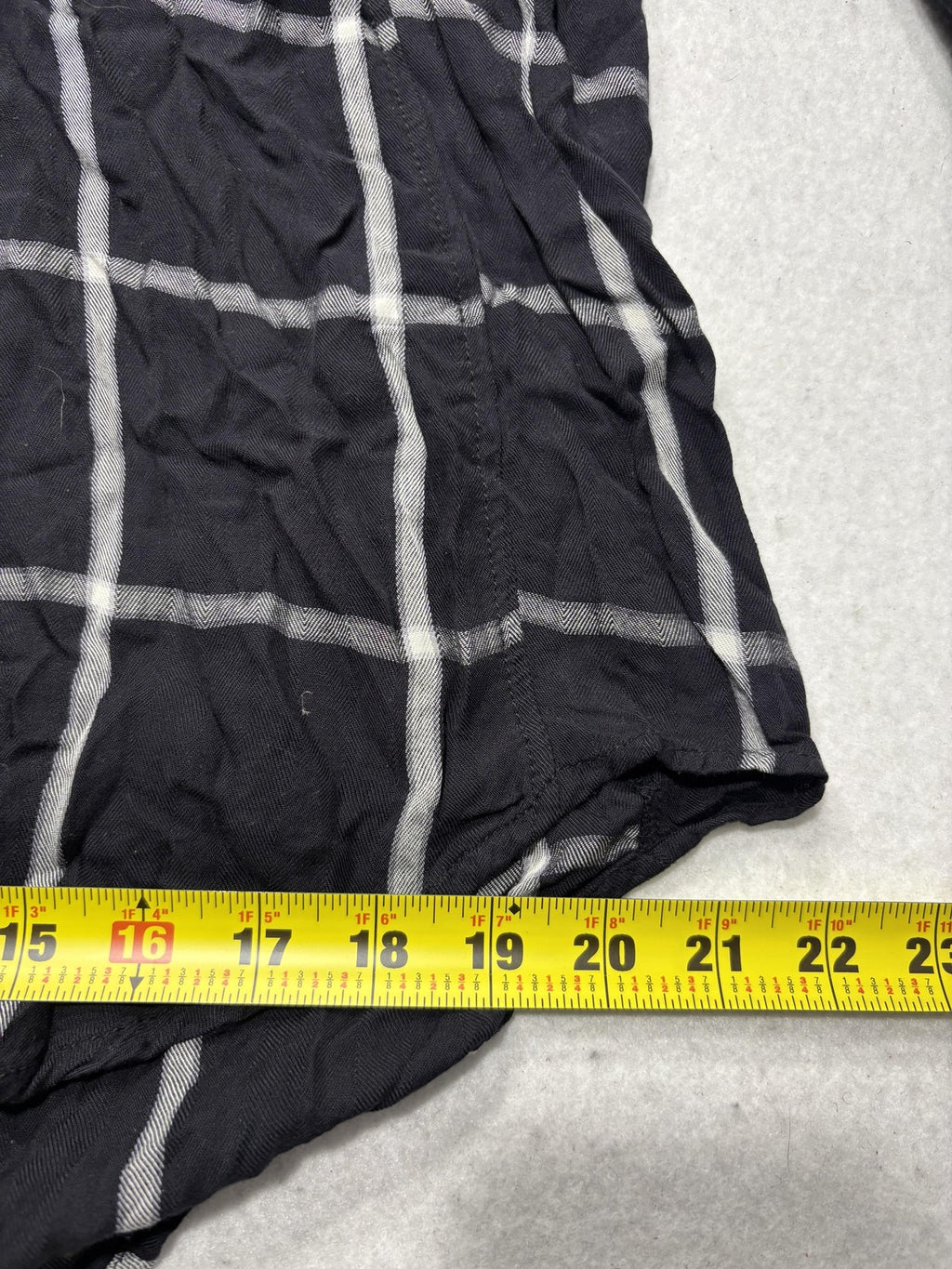 Stylus Button Up Shirt Womens L Black Plaid Long Sleeve Tunic Top Casual Fall