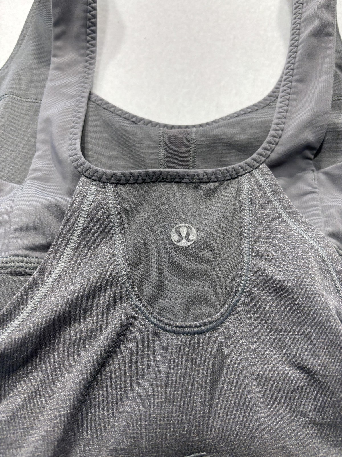 Lululemon Tank Womens Small Gray Scoop Neck Built In Bra Drawcord Hem Yoga Top
