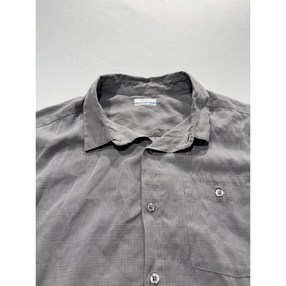 Columbia Shirt Mens XL Gray Check Short Sleeve Button Up Lightweight Casual