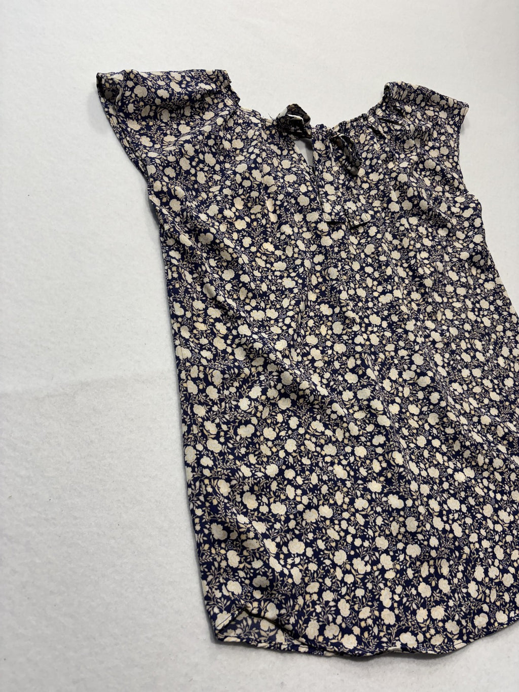 LC Lauren Conrad Blouse Womens Small Blue Floral Flutter Sleeve Bow Keyhole Top
