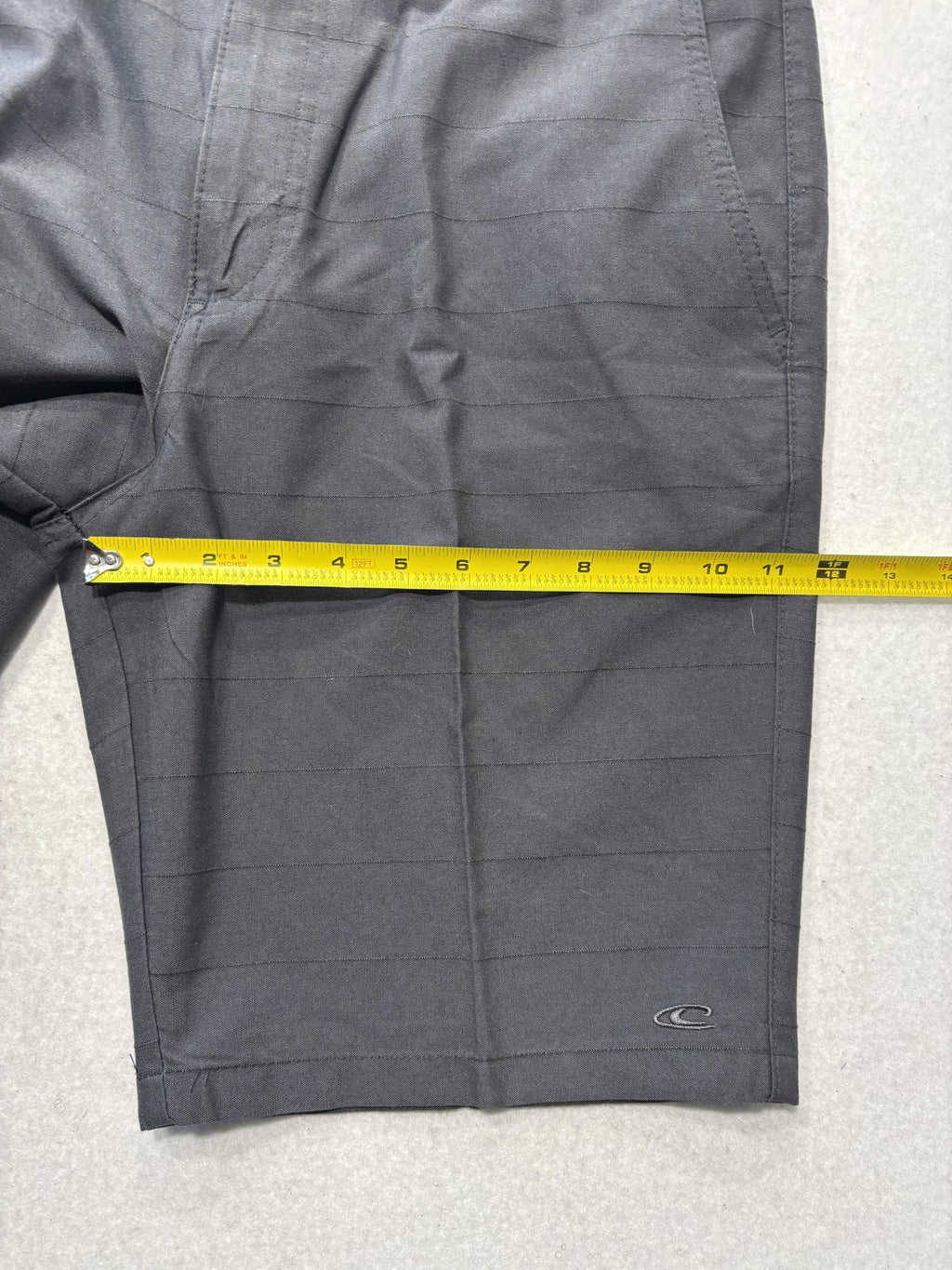 O'Neill Chino Shorts Mens 34 Gray 9" Inseam Striped Stretch Casual Travel
