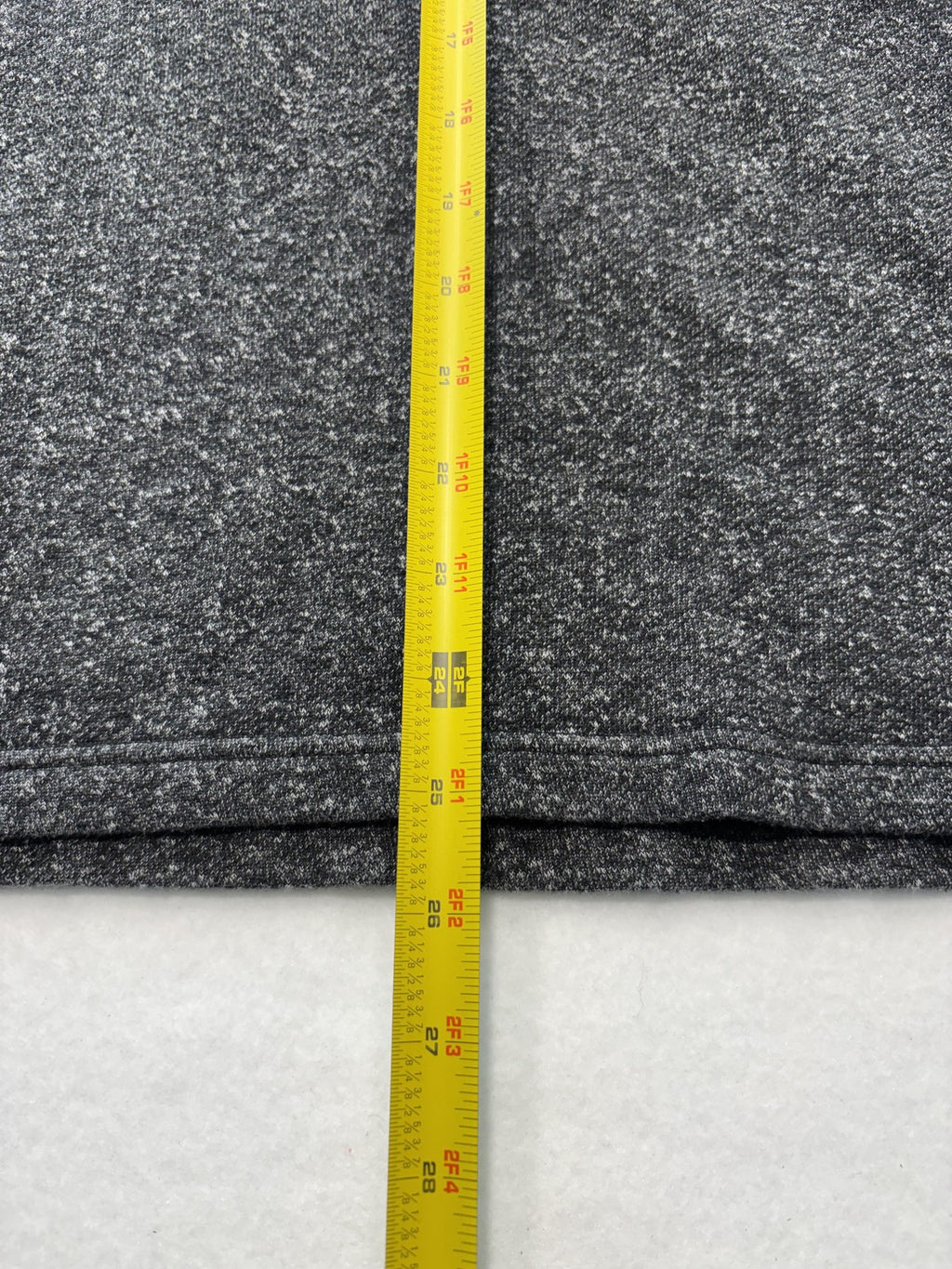 Tommy Bahama Sweatshirt Mens Medium Gray Fleece Crew Neck Pullover Contrast