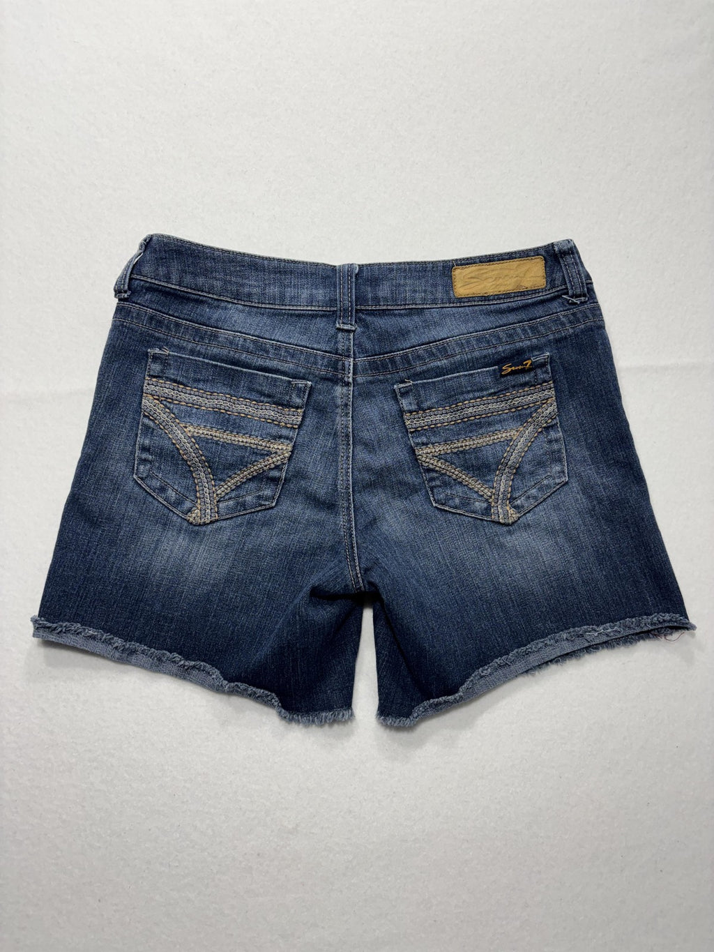 Seven7 Shorts Womens 6 Blue Denim Cut Off Raw Hem Stretch Embroidered Pockets