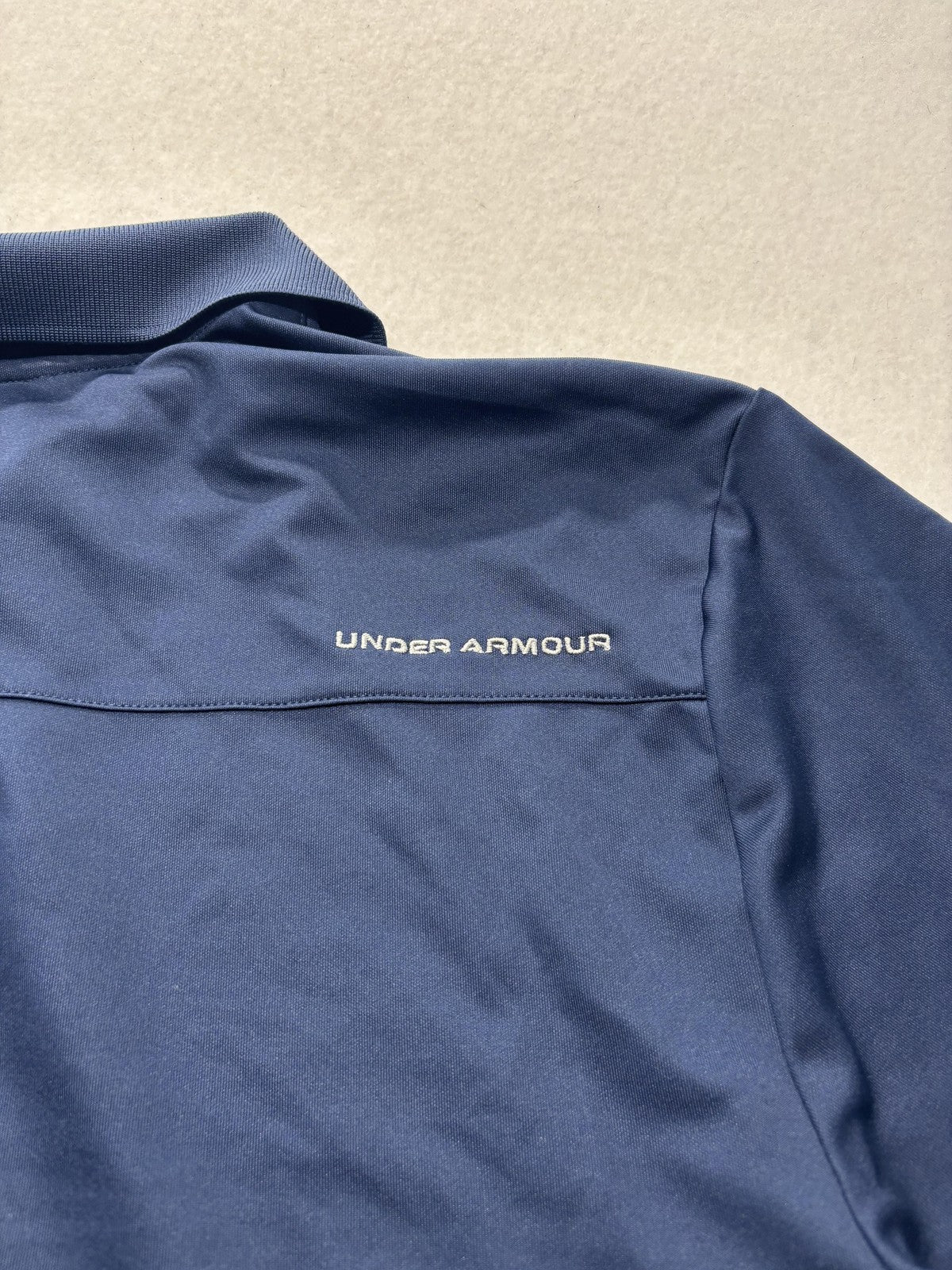 Under Armour HeatGear Polo Shirt Mens Large Blue Loose Fit Golf Logo Performance
