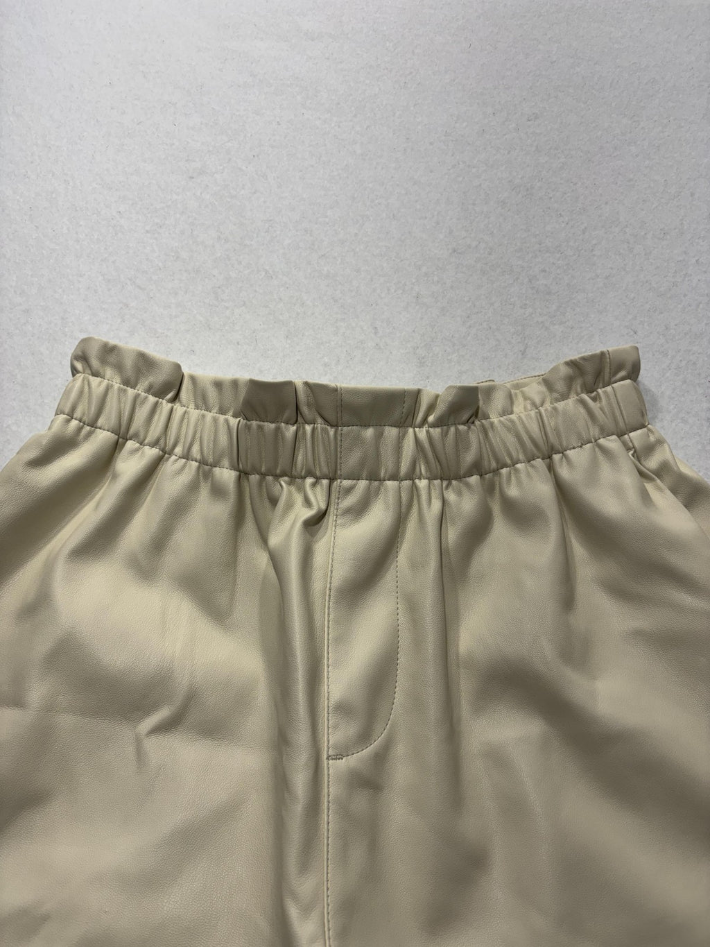 Steve Madden Shorts Womens Small Beige Faux Leather Paperbag Waist Pull On