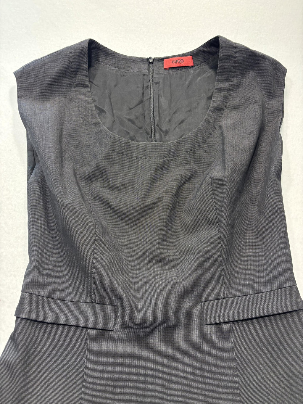 HUGO Dress Womens Medium Gray Scoop Neck Cap Sleeve Sheath Lined Work Office