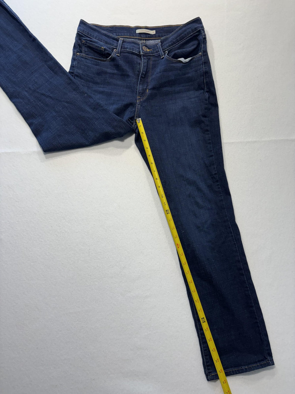 Levi's Classic Straight Jeans Womens 10 Blue Dark Wash Mid Rise Stretch 32x30