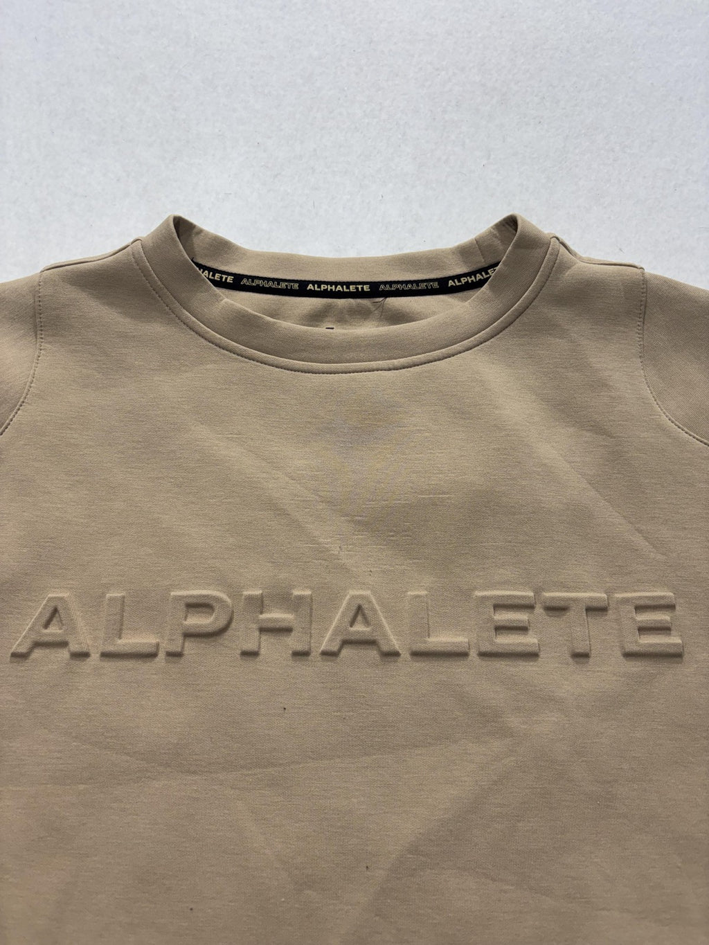 Alphalete Shirt Mens Small Beige Elements Embossed Logo Heavyweight Tee Athletic
