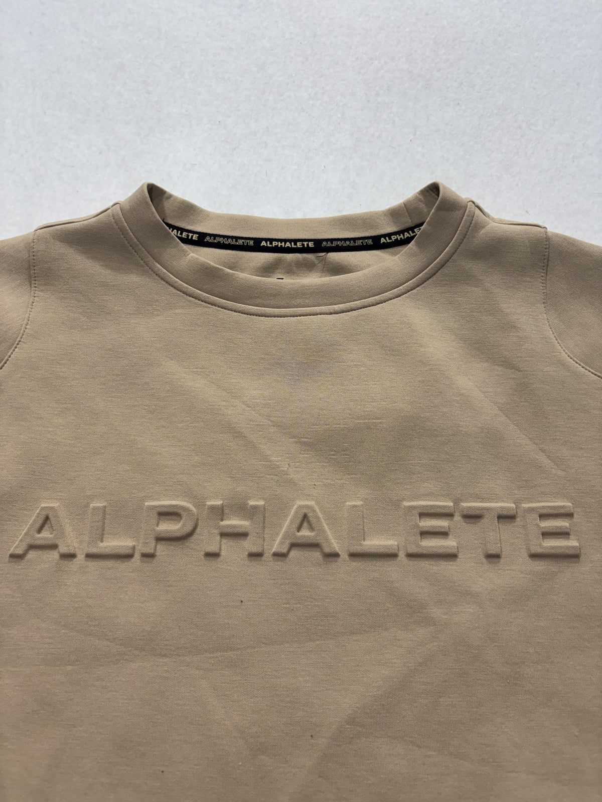 Alphalete Shirt Mens Small Beige Elements Embossed Logo Heavyweight Tee Athletic