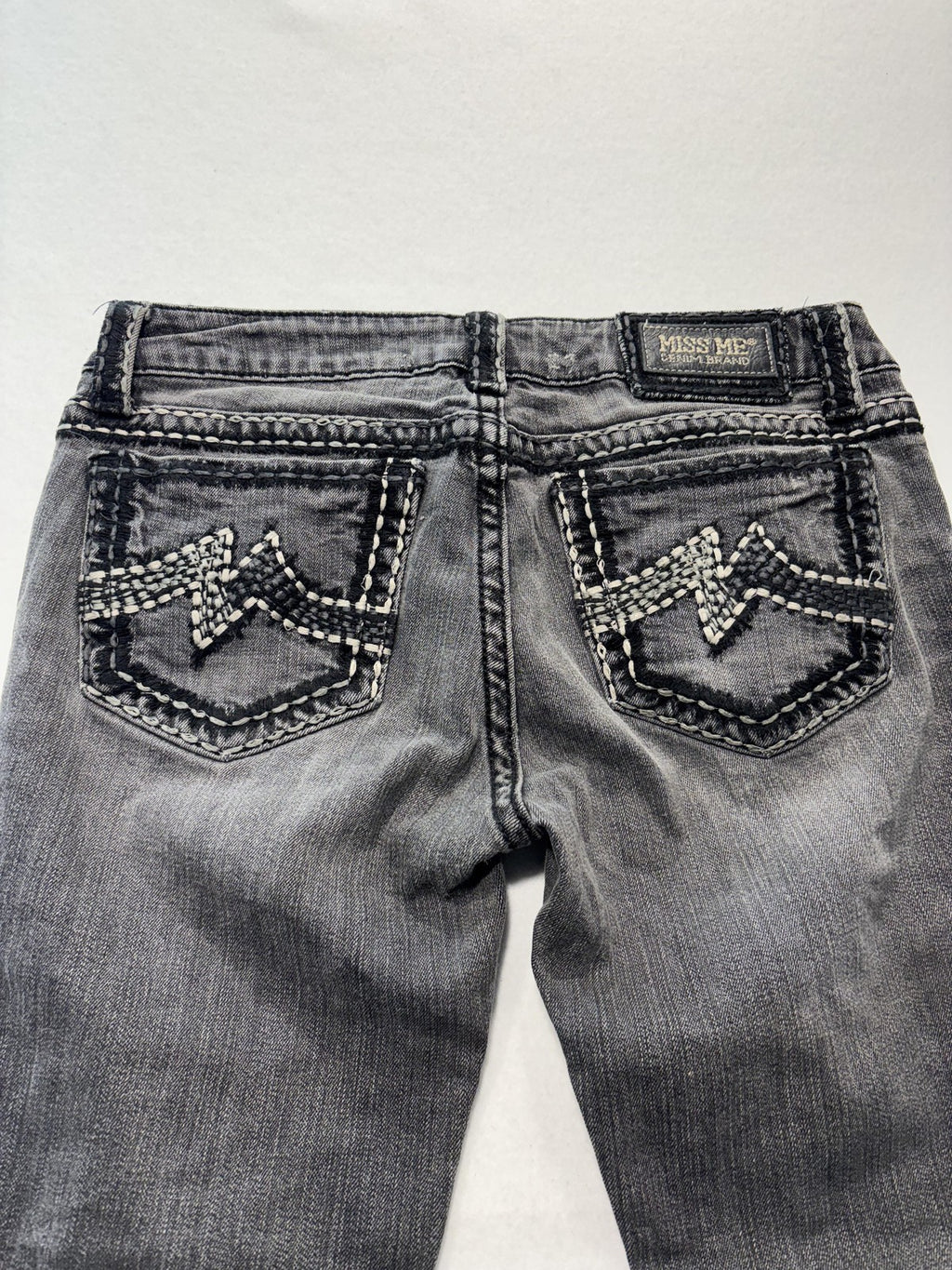 Miss Me Sunny Skinny Jeans Womens 31 Charcoal Wash Mid Rise Embroidered 31x30.5