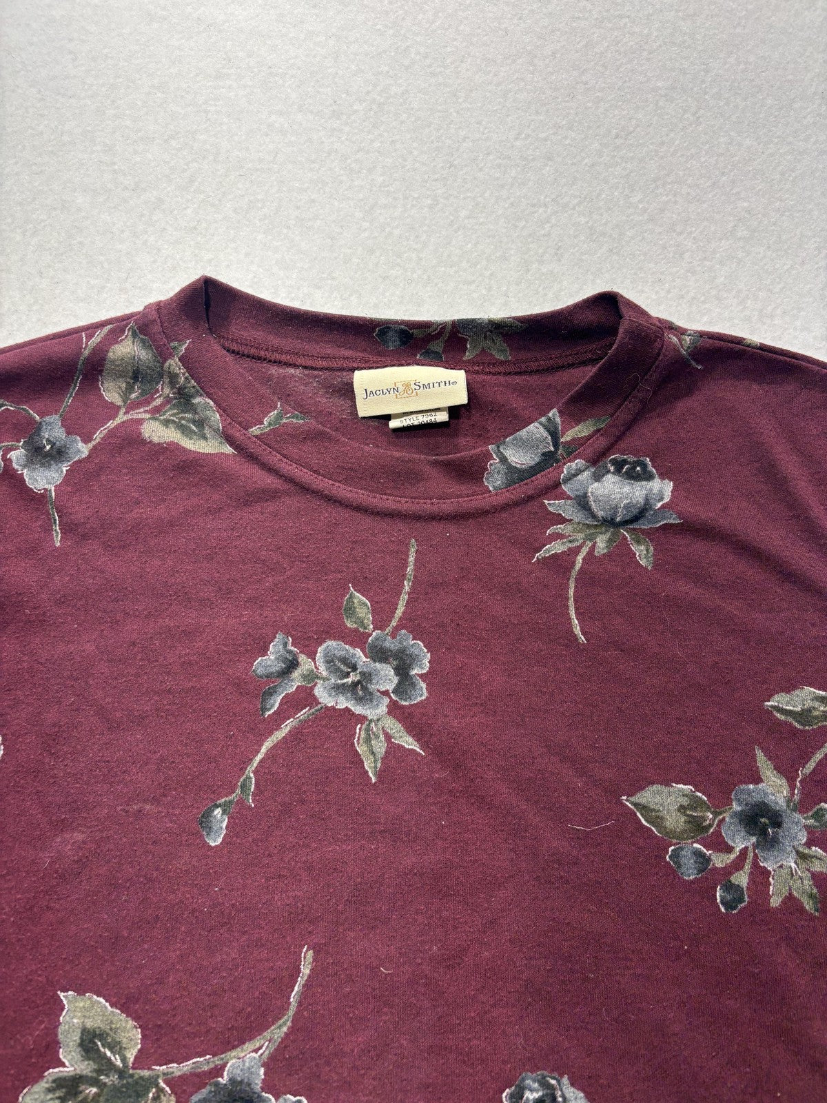 Jaclyn Smith Shirt Womens Large Red Floral Crew Neck Short Sleeve Tee Casual