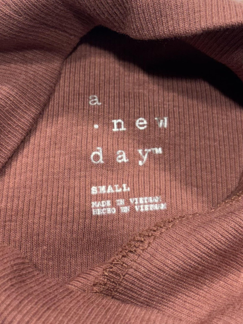 A New Day Shirt Womens Small Brown Mock Neck Short Sleeve Ribbed Knit Tee Casual