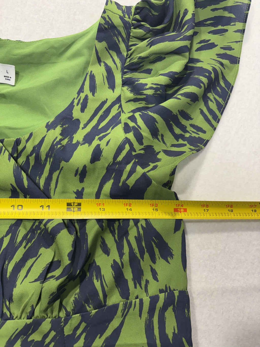 Ali & Jay Elevated Taste Mini Dress Womens Large Green Animal Print Short Sleeve