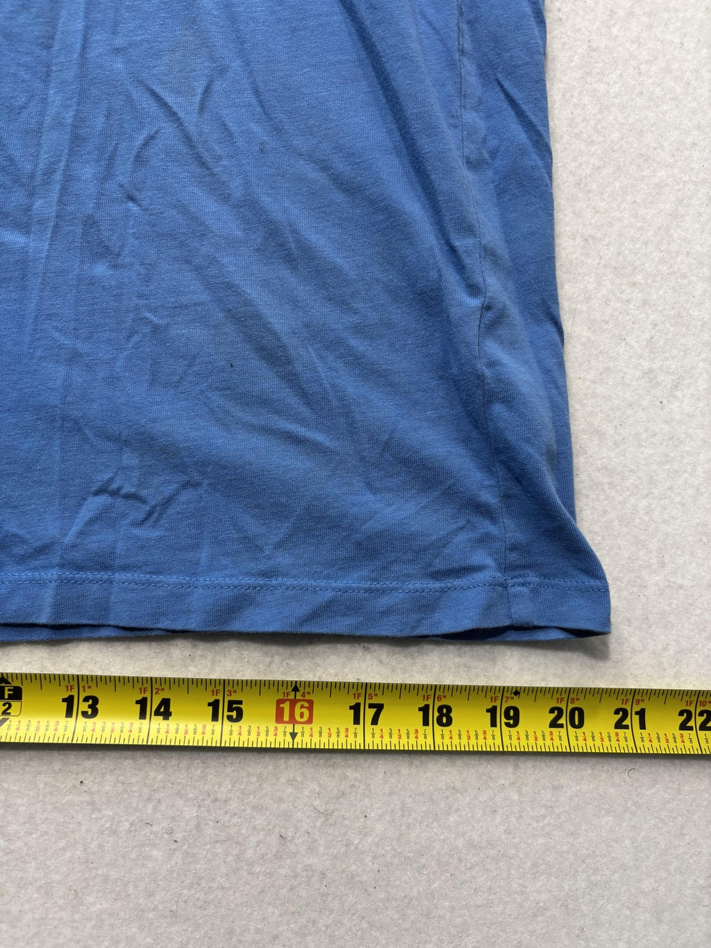 Vineyard Vines Shirt Mens Small Blue Long Sleeve Whale Logo Pocket Graphic Tee