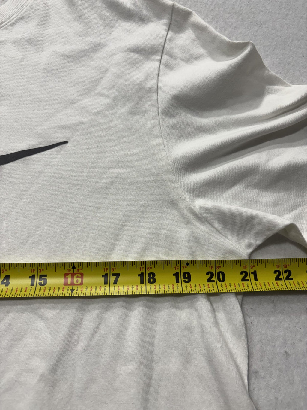 Nike Shirt Mens Large White Nike Air Big Logo Graphic Tee Short Sleeve Swoosh