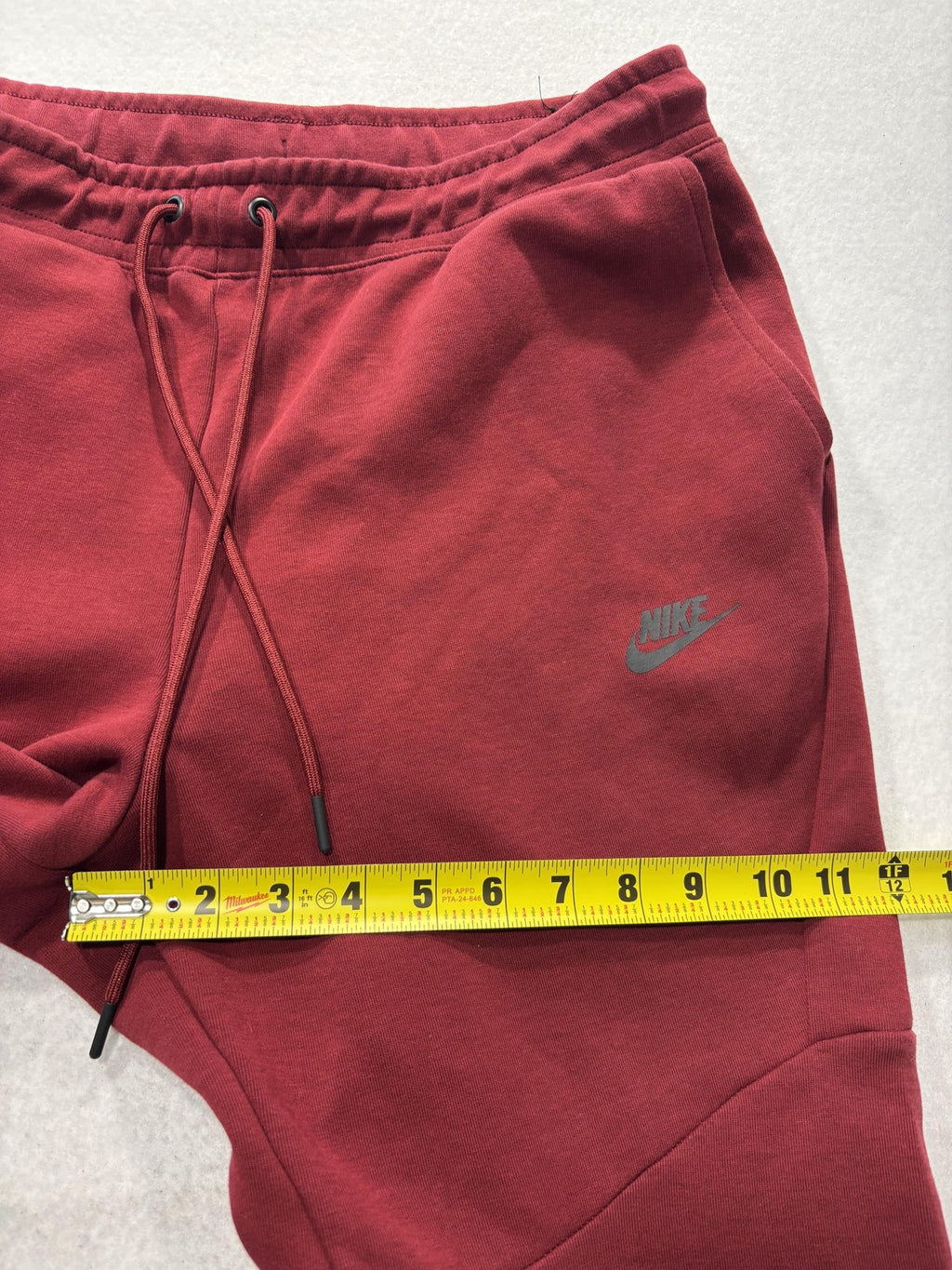 Nike Jogger Pants Mens Large Red Fleece Elastic Waist Zip Pockets Athletic
