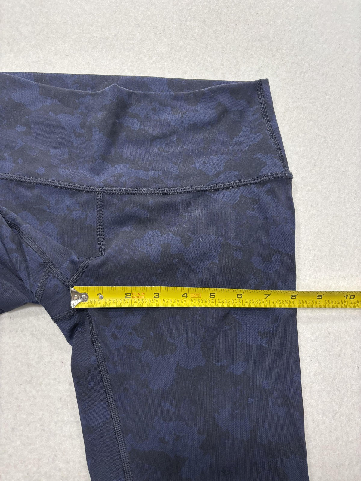 Lululemon Leggings Womens 4 Blue Camo High Rise 21.5" Inseam Capri Yoga Stretch