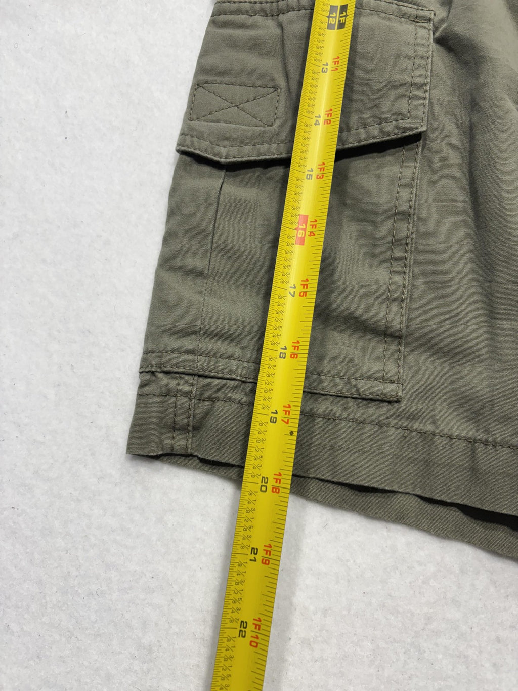 Tommy Bahama Cargo Shorts Mens Large Green 10" Inseam Elastic Waist Casual